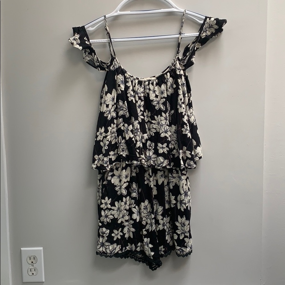 Off the shoulder floral Romper